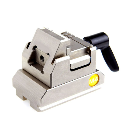 Morsetto speciale M4 per l'intaglio delle chiavi di casa