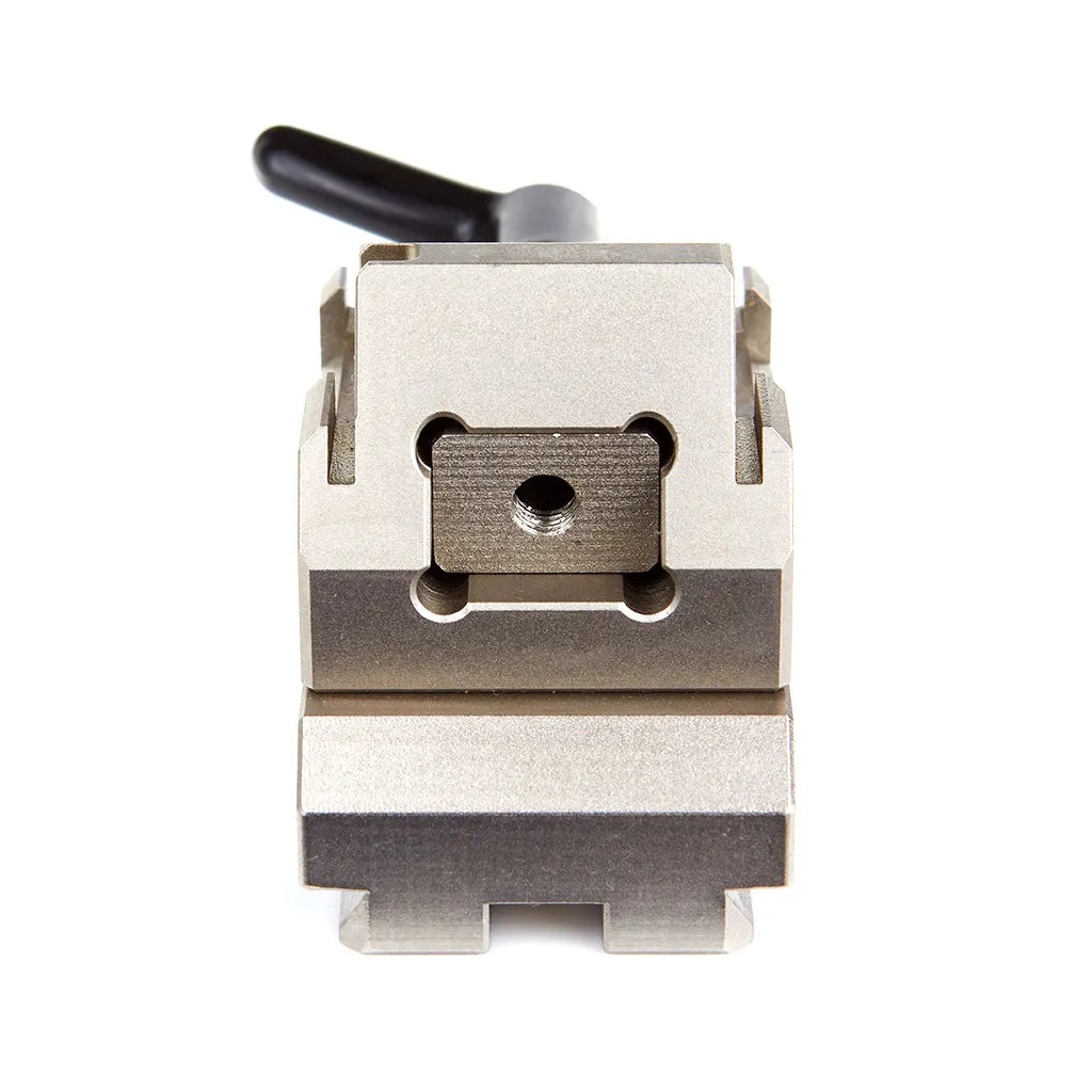 Morsetto speciale M4 per l'intaglio delle chiavi di casa