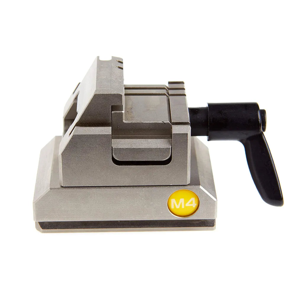 Morsetto speciale M4 per l'intaglio delle chiavi di casa